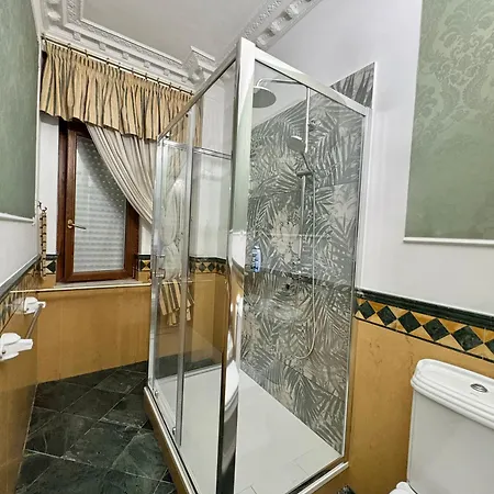 Castellano House Neapol